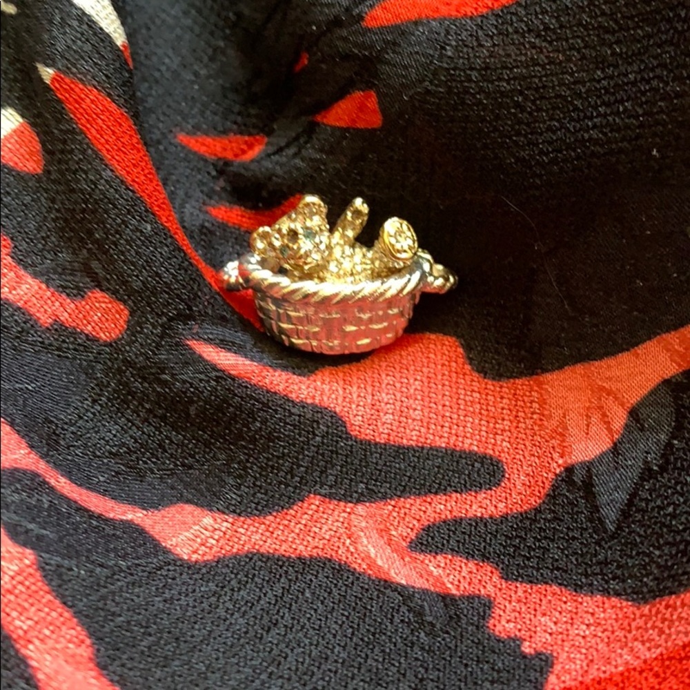Carolee tiny teddy brooch
